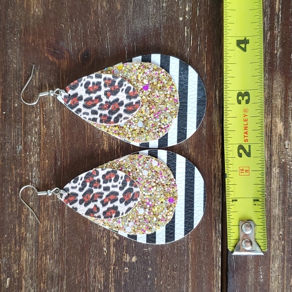 5/$15 New! Large Layered Earrings - Picture 3 of 5